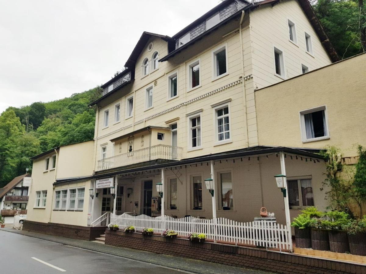 טראבן-טרארבאך Astoria Hotel Bad Wildstein מראה חיצוני תמונה