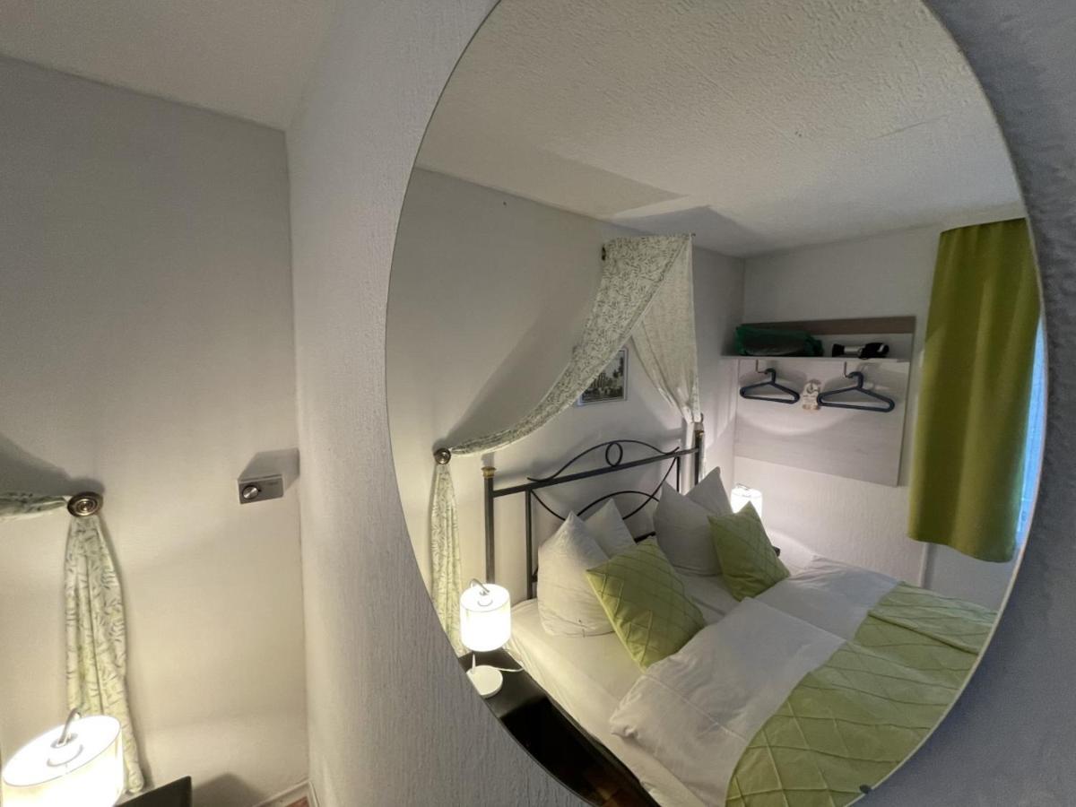 טראבן-טרארבאך Astoria Hotel Bad Wildstein מראה חיצוני תמונה