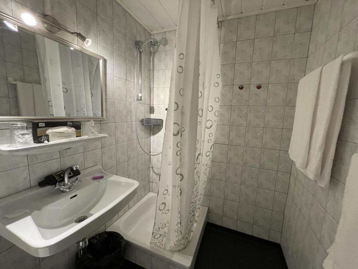 טראבן-טרארבאך Astoria Hotel Bad Wildstein מראה חיצוני תמונה