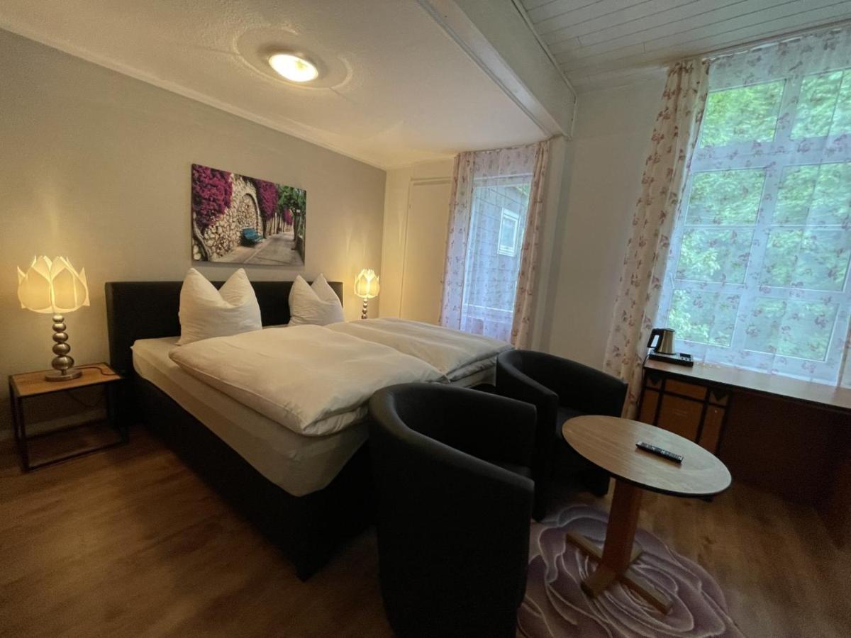 טראבן-טרארבאך Astoria Hotel Bad Wildstein מראה חיצוני תמונה