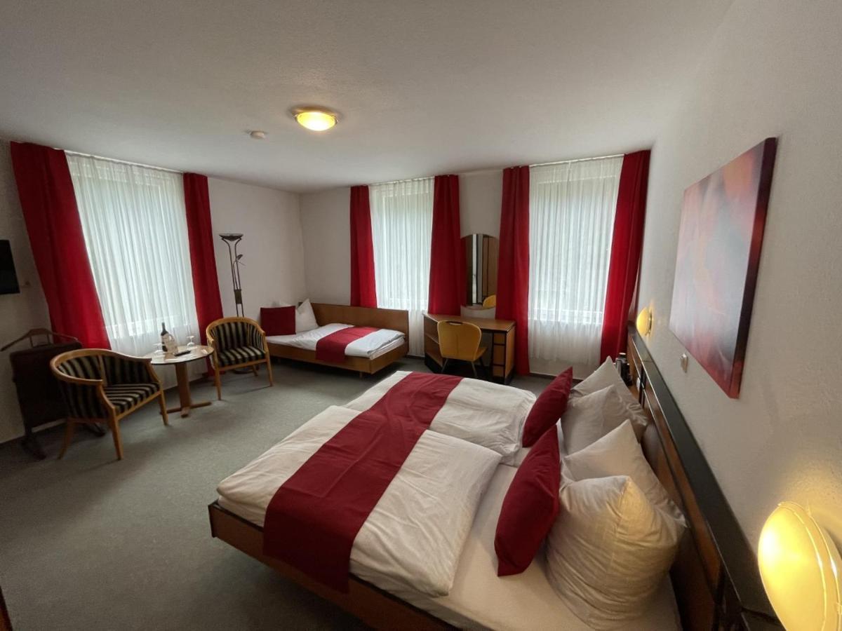 טראבן-טרארבאך Astoria Hotel Bad Wildstein מראה חיצוני תמונה