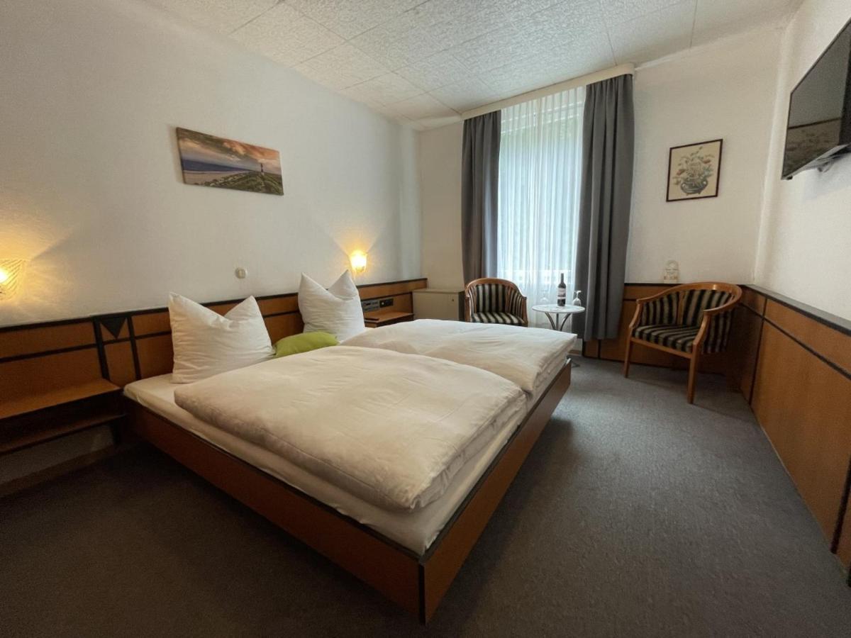 טראבן-טרארבאך Astoria Hotel Bad Wildstein מראה חיצוני תמונה