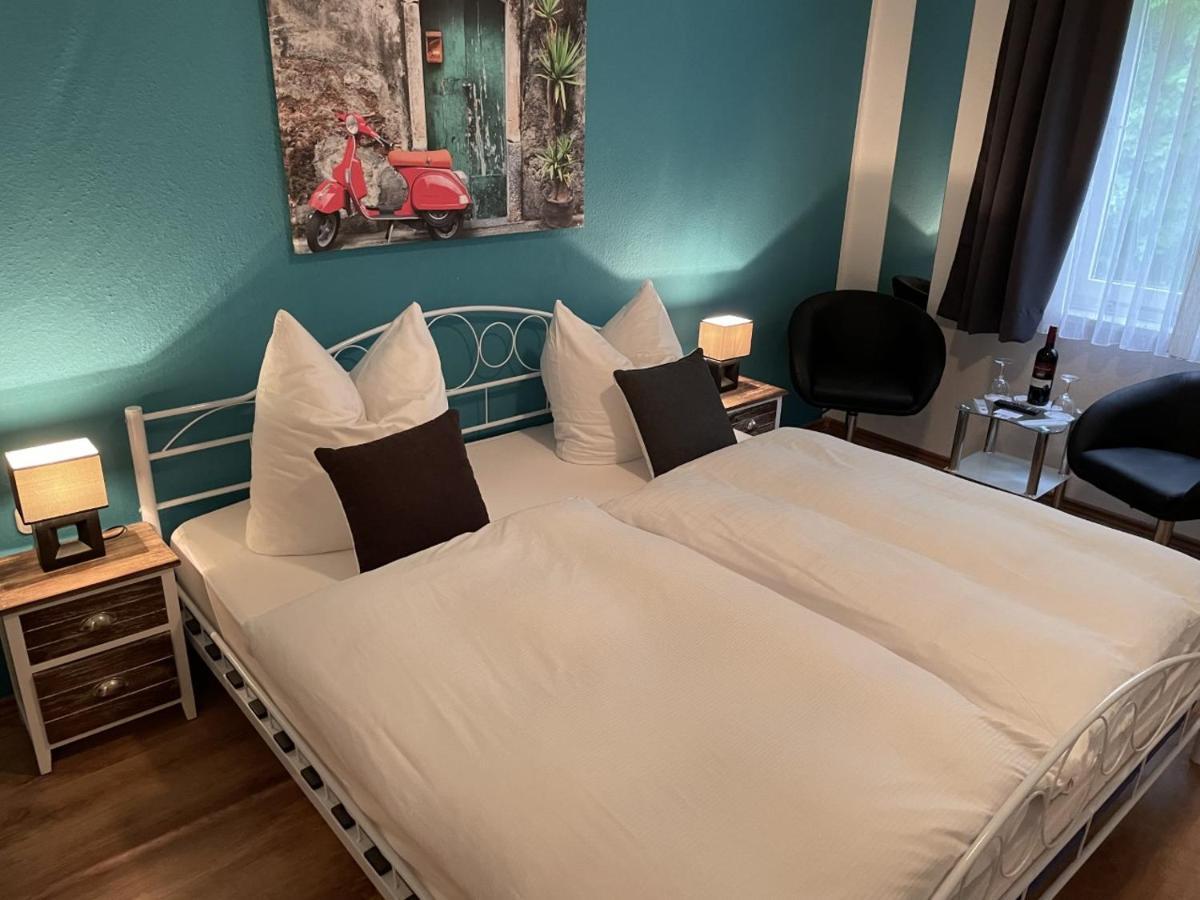טראבן-טרארבאך Astoria Hotel Bad Wildstein מראה חיצוני תמונה
