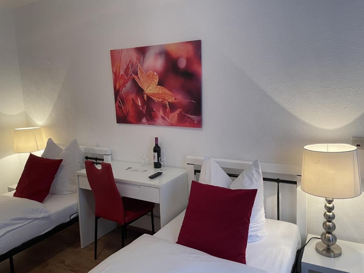 טראבן-טרארבאך Astoria Hotel Bad Wildstein מראה חיצוני תמונה